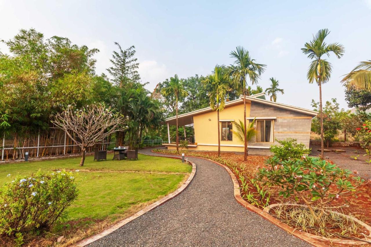 Stayvista'S Green Grove - A Modern Mountain-View Retreat With Lush Lawn ตริมบาก ภายนอก รูปภาพ