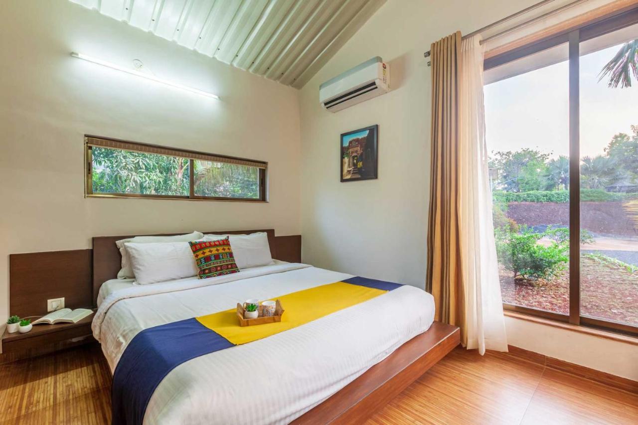 Stayvista'S Green Grove - A Modern Mountain-View Retreat With Lush Lawn ตริมบาก ภายนอก รูปภาพ