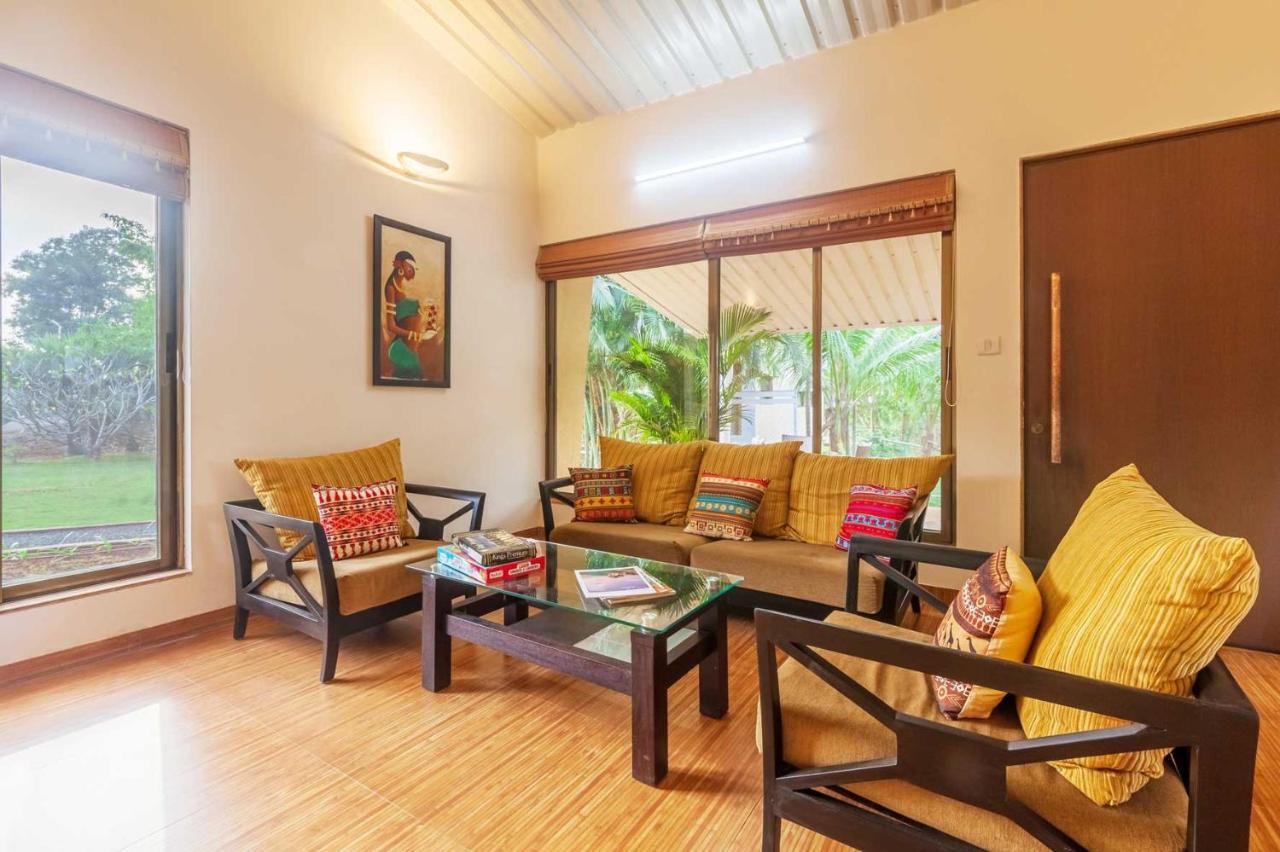 Stayvista'S Green Grove - A Modern Mountain-View Retreat With Lush Lawn ตริมบาก ภายนอก รูปภาพ